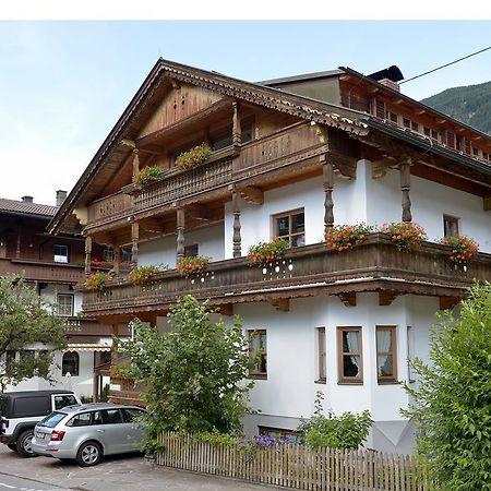 Апартаменты Haus Gaisberger Майрхофен Экстерьер фото